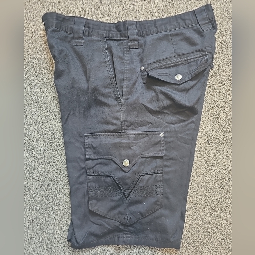 VTG Affliction Black Cargo Shorts Y2K Streetwear Edgy Mens 36 Black - Picture 12 of 14